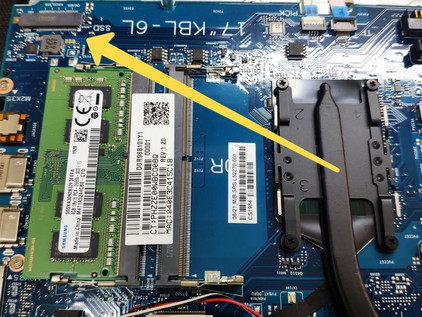 Разъём под SSD диск формата M2 2240