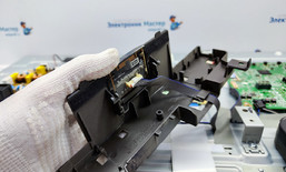 Замена платы кнопок и ИК-приёмника EBR81960204 телевизора LG 32LH530V